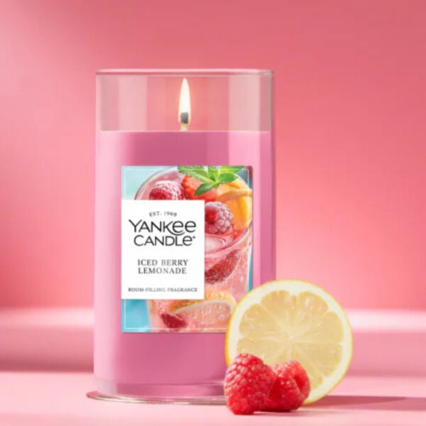 2670961 Küçük Boy Mum Iced Berry Lemonade