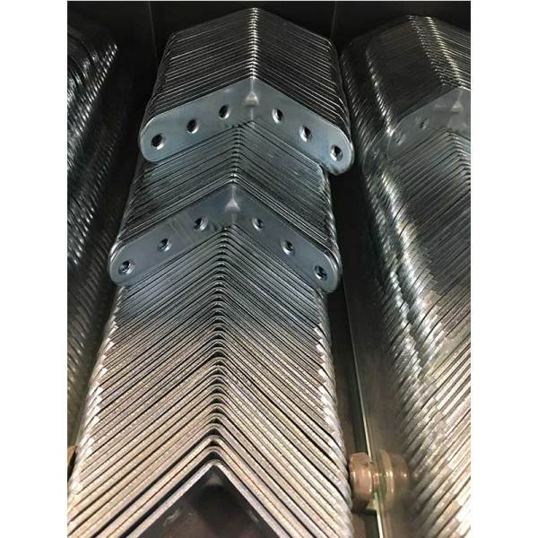 20mm Yuvarlak Başlı köşebent 55x55mm