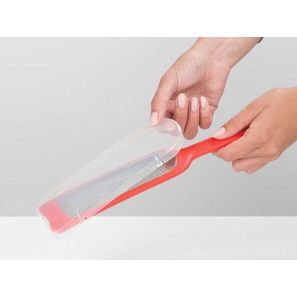 BRA 110108 Tasty Kırmızı El Rendesi