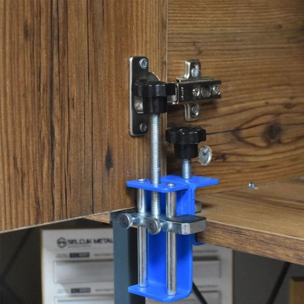 SL0551 Ayarlı Kapak Montaj Aparatı