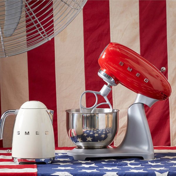 (#) Smeg Hamur Karıştırma Kırmızı SMF02RDEU