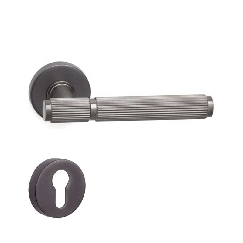 PIXAR-L Füme Saten  Kapı Kolu Yale